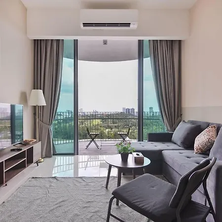 Lux & Stylish 2Br Apt At Klgcc Free Parking